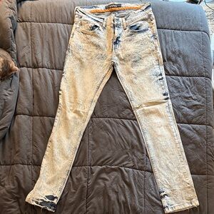 Stylish Men's Slim Jeans in Light Wash